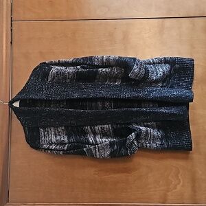 Womens Apt 9 Sweater  - Large